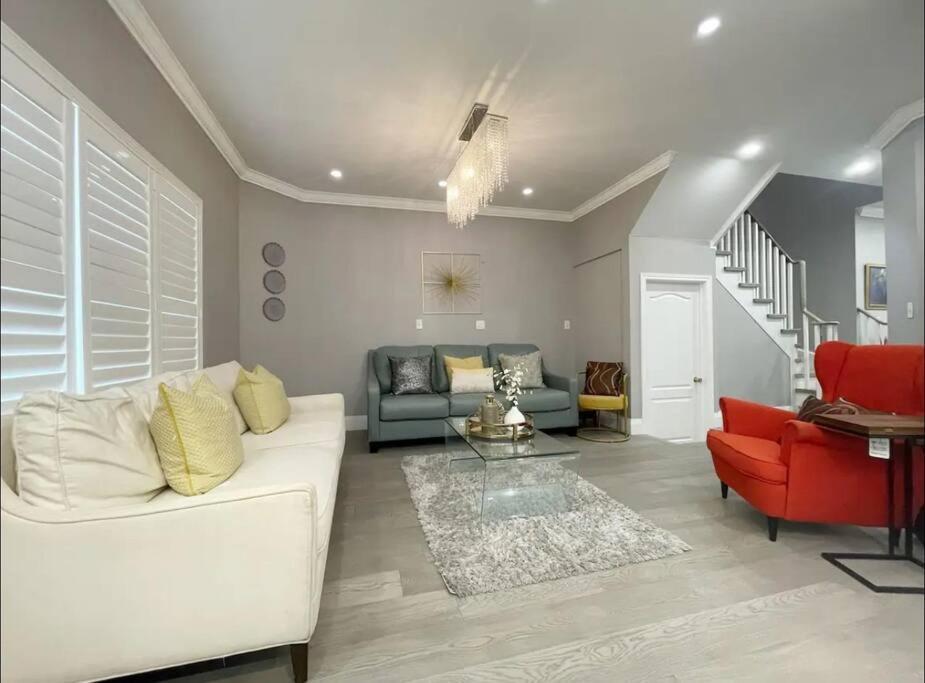 Elegant & Luxurious 3 Bedroom Home Mississauga Eksteriør billede