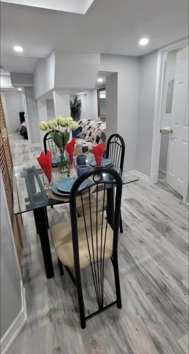 Elegant & Luxurious 3 Bedroom Home Mississauga Eksteriør billede