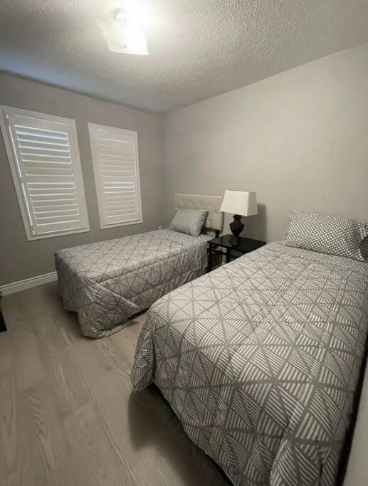 Elegant & Luxurious 3 Bedroom Home Mississauga Eksteriør billede